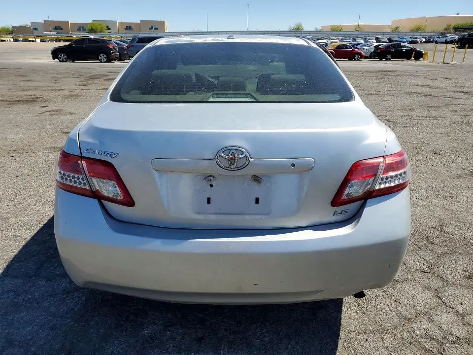 2010 TOYOTA CAMRY LE  
