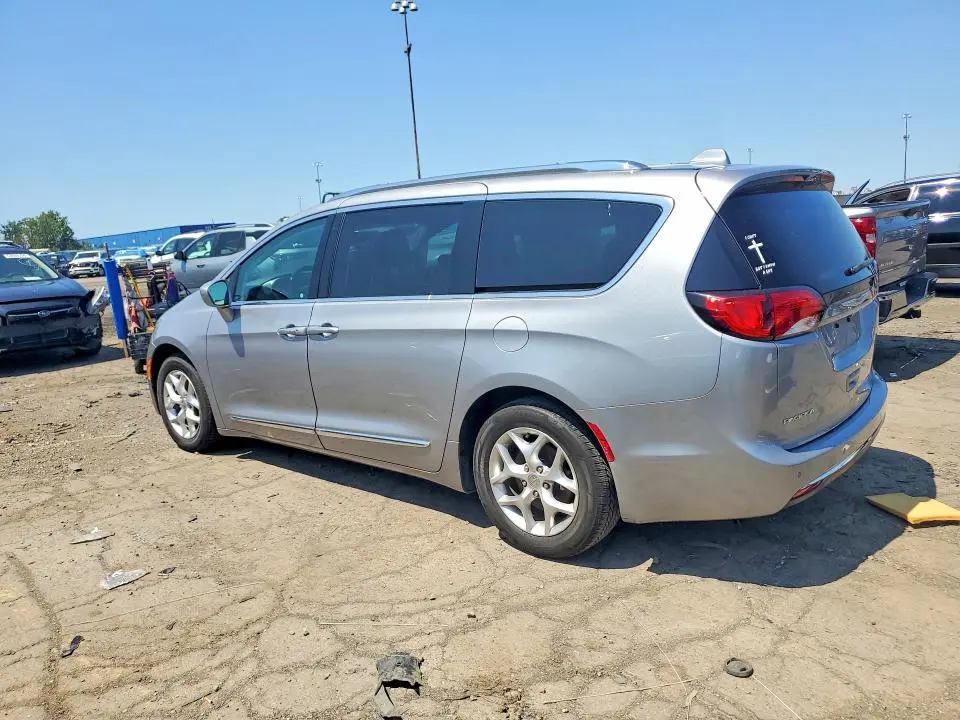 2020 CHRYSLER PACIFICA TOURING L  