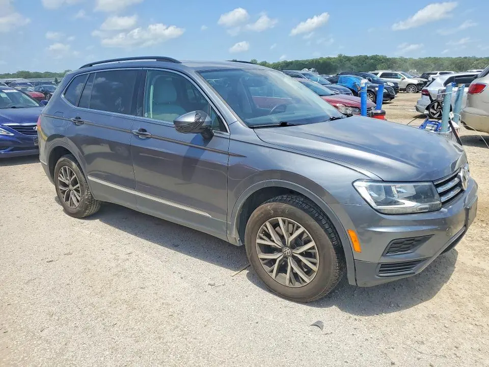 2020 VOLKSWAGEN TIGUAN SE  