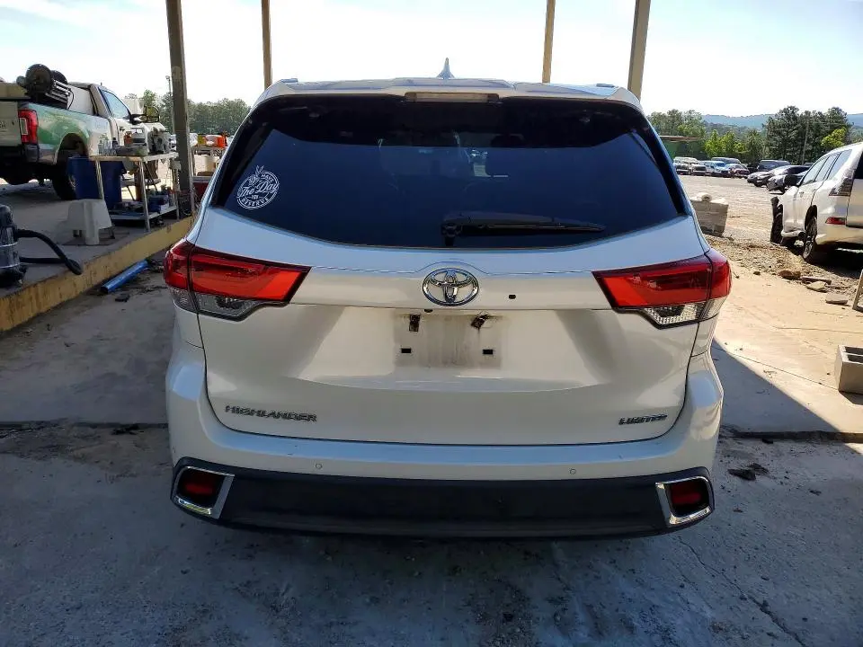 2017 TOYOTA HIGHLANDER LIMITED  