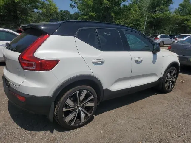2022 VOLVO XC40 P8 RECHARGE ULTIMATE  