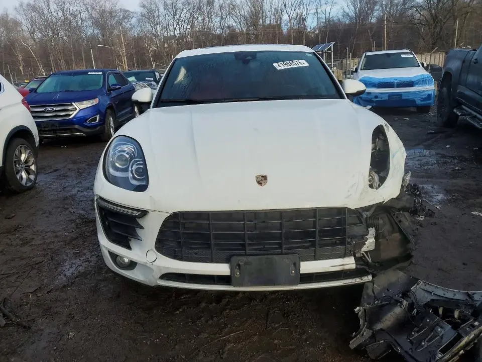 2018 PORSCHE MACAN   