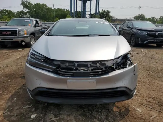 2024 TOYOTA PRIUS LE  