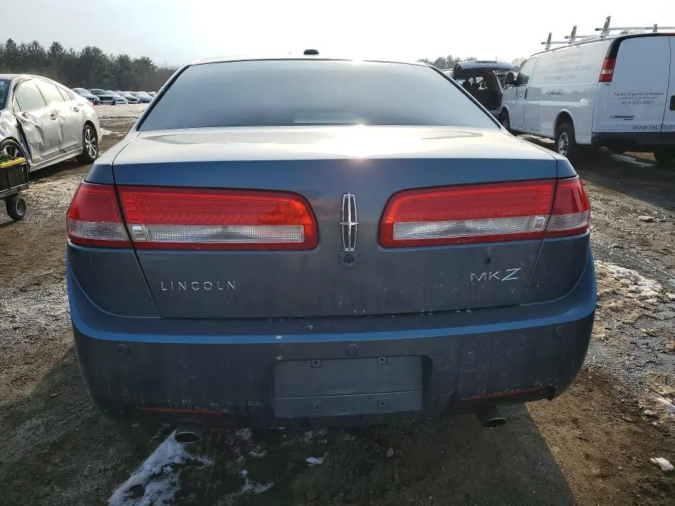 2011 LINCOLN MKZ   