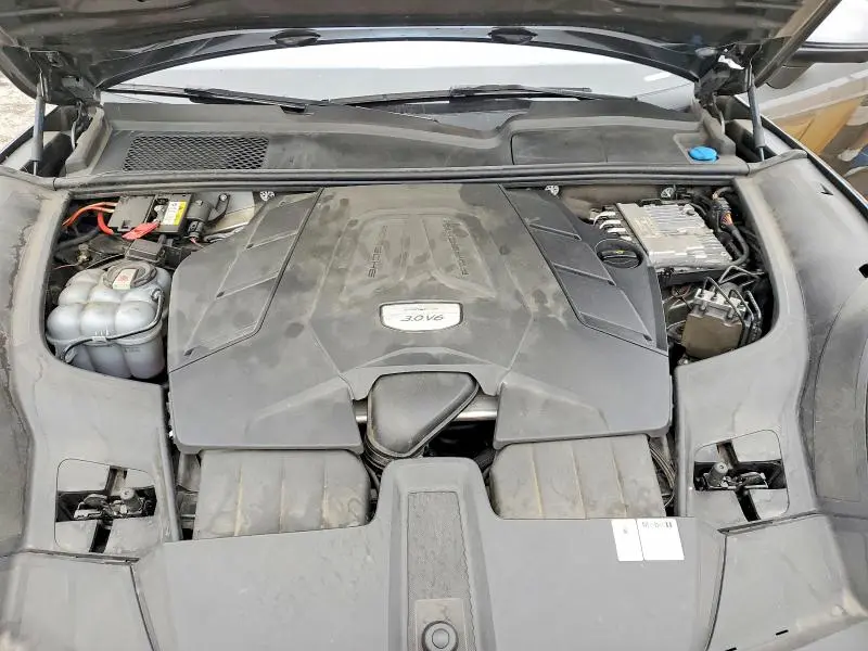 2020 PORSCHE CAYENNE   