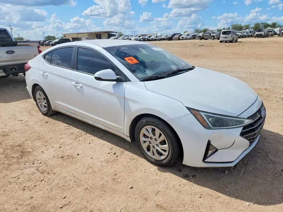 2020 HYUNDAI ELANTRA SE  