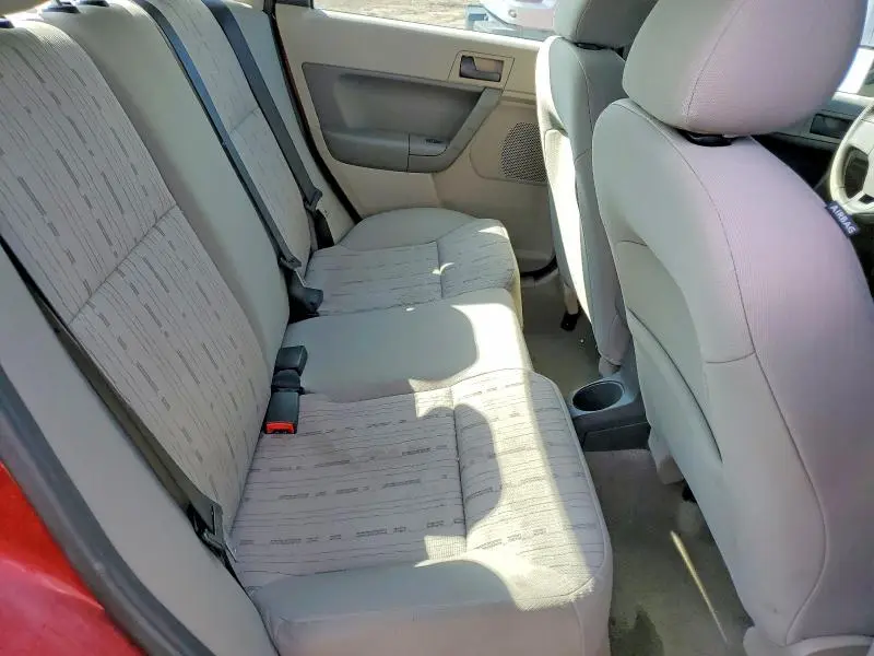 2011 FORD FOCUS SE  