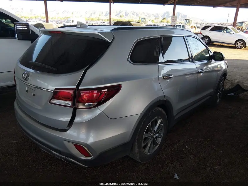 2018 HYUNDAI SANTA FE SE