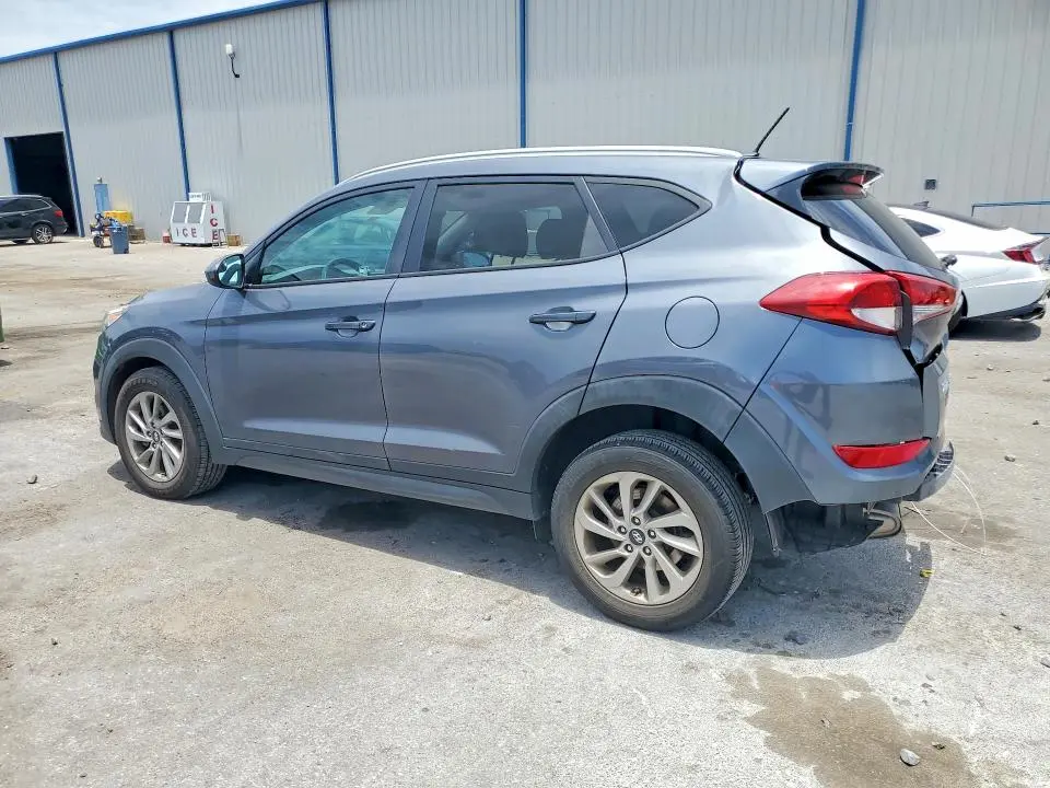 2016 HYUNDAI TUCSON SE  
