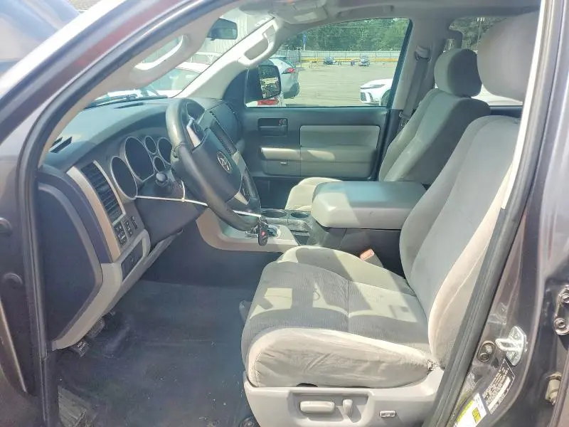 2014 TOYOTA SEQUOIA SR5  