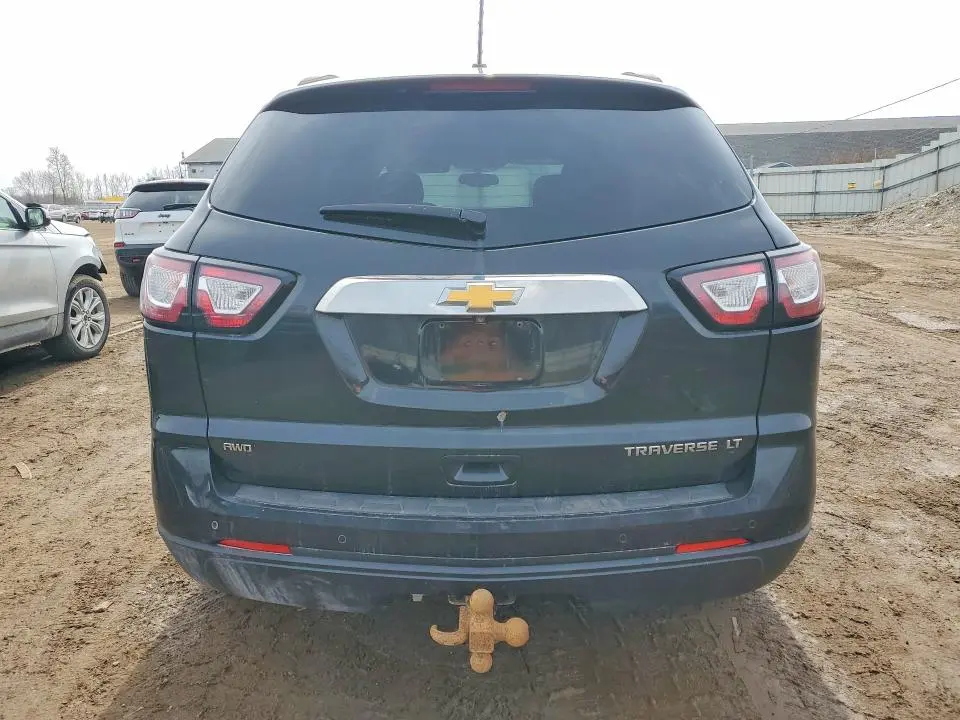 2014 CHEVROLET TRAVERSE LT  