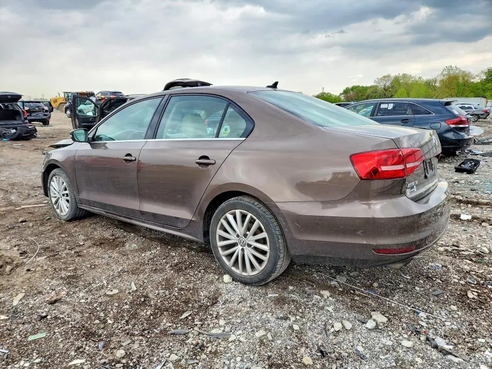 2015 VOLKSWAGEN JETTA SE  