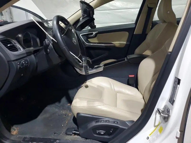 2018 VOLVO S60 PLATINUM  