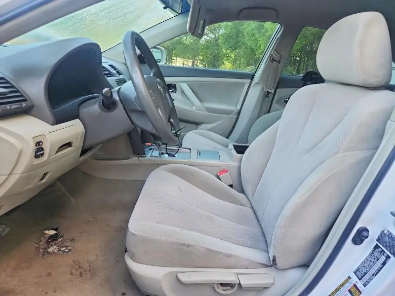2010 TOYOTA CAMRY BASE  