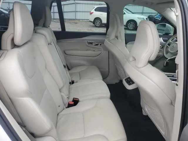 2022 VOLVO XC90 T5 MOMENTUM  