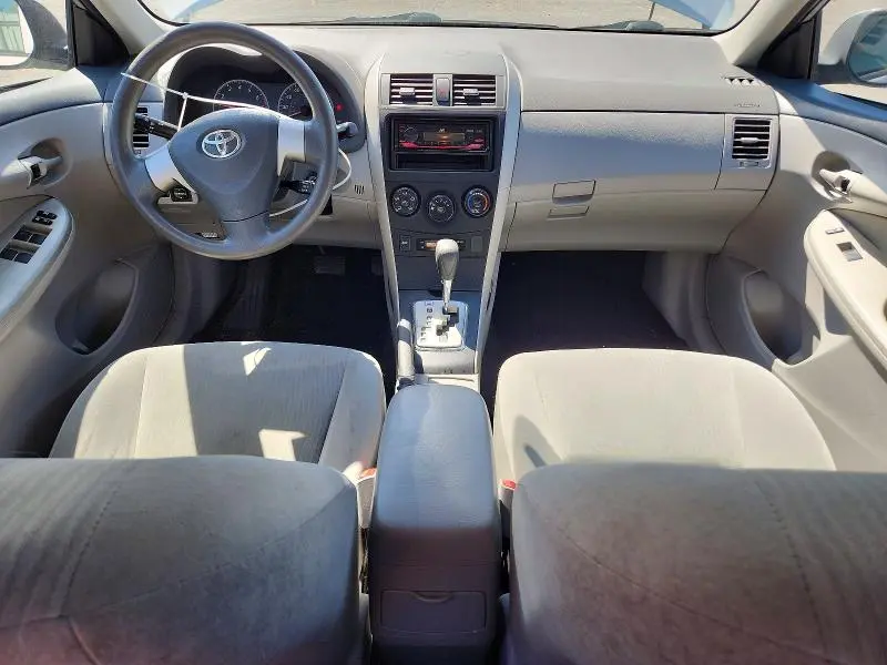 2010 TOYOTA COROLLA LE  