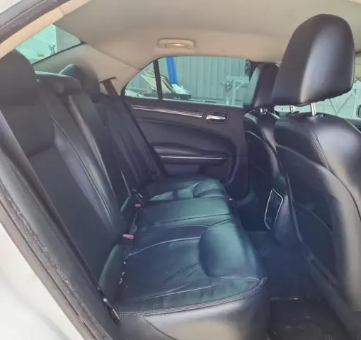2016 CHRYSLER 300 LIMITED  
