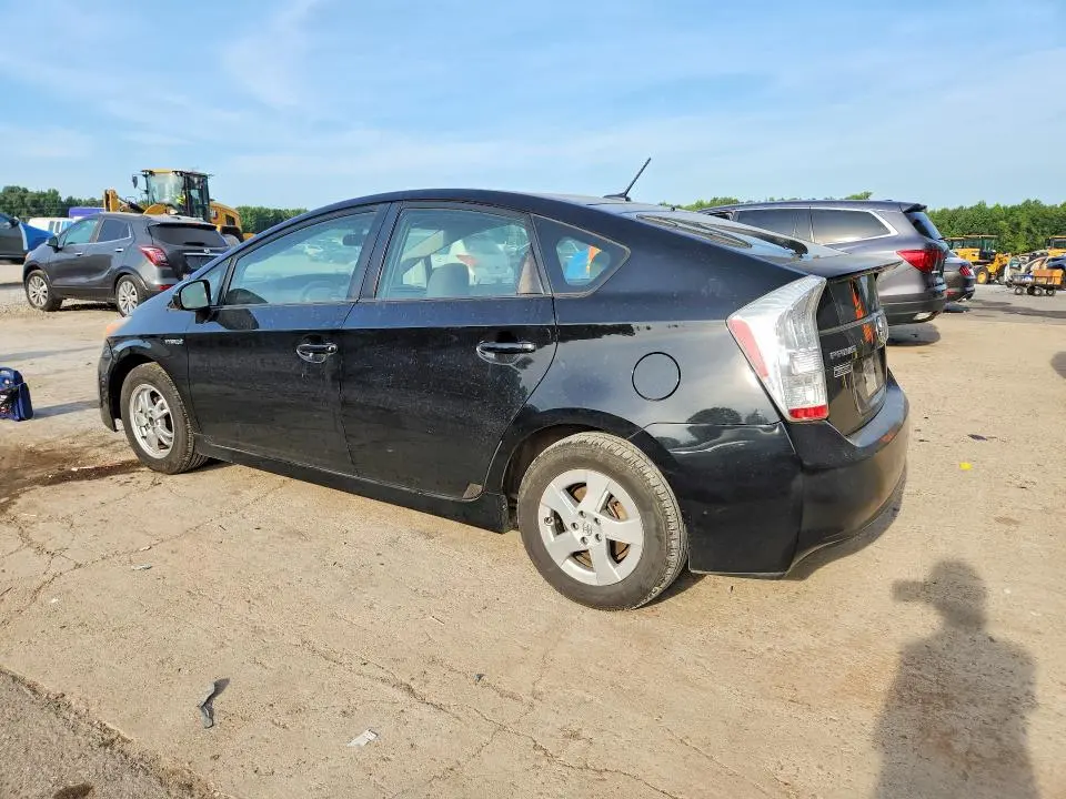 2010 TOYOTA PRIUS III  