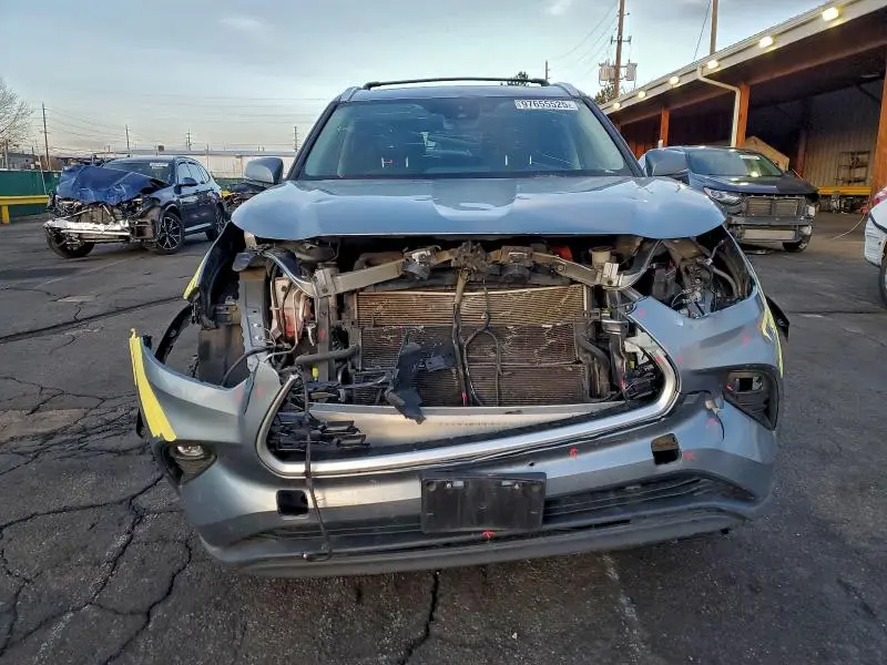 2021 TOYOTA HIGHLANDER HYBRID XLE  