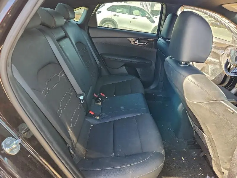 2024 KIA FORTE GT LINE  