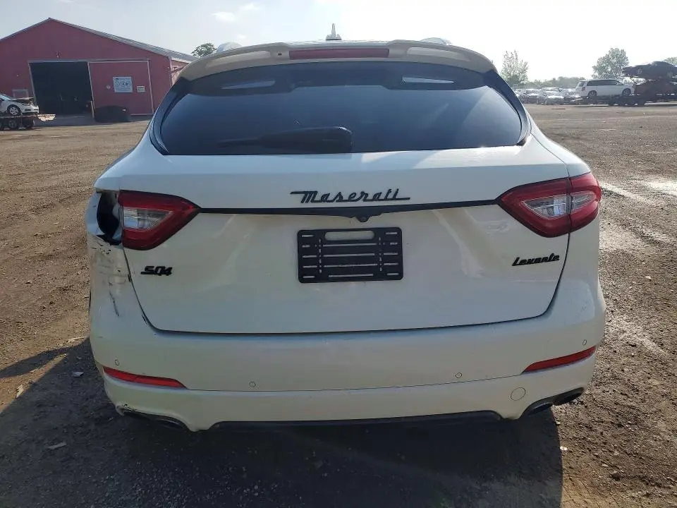 2018 MASERATI LEVANTE S SPORT  