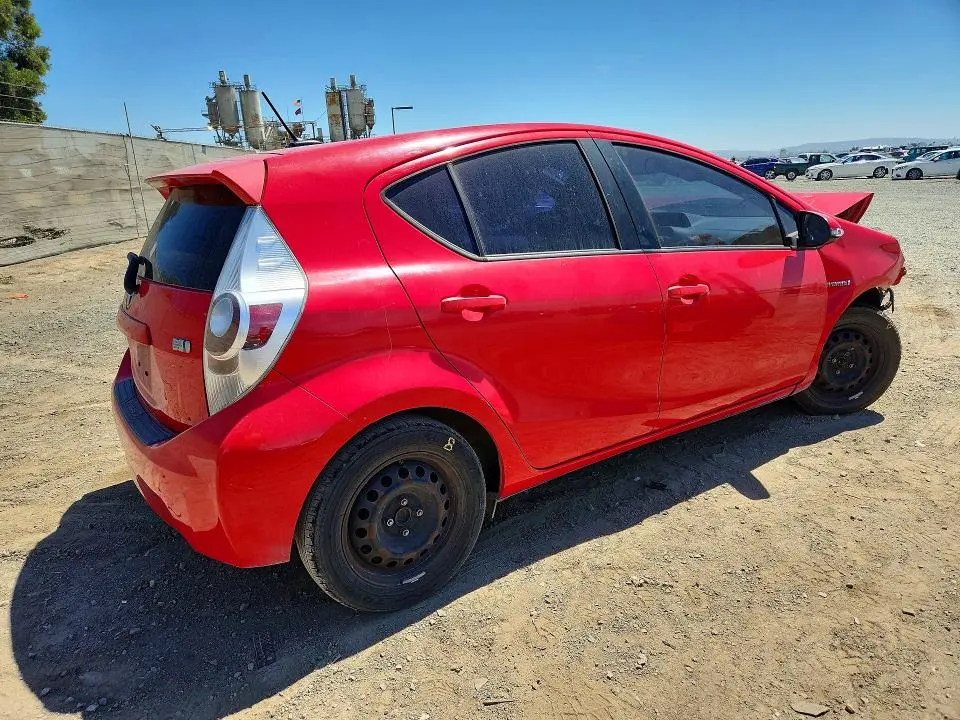 2013 TOYOTA PRIUS C THREE  