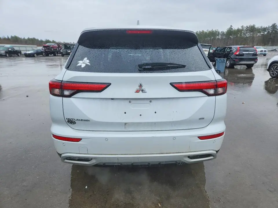 2023 MITSUBISHI OUTLANDER SE  