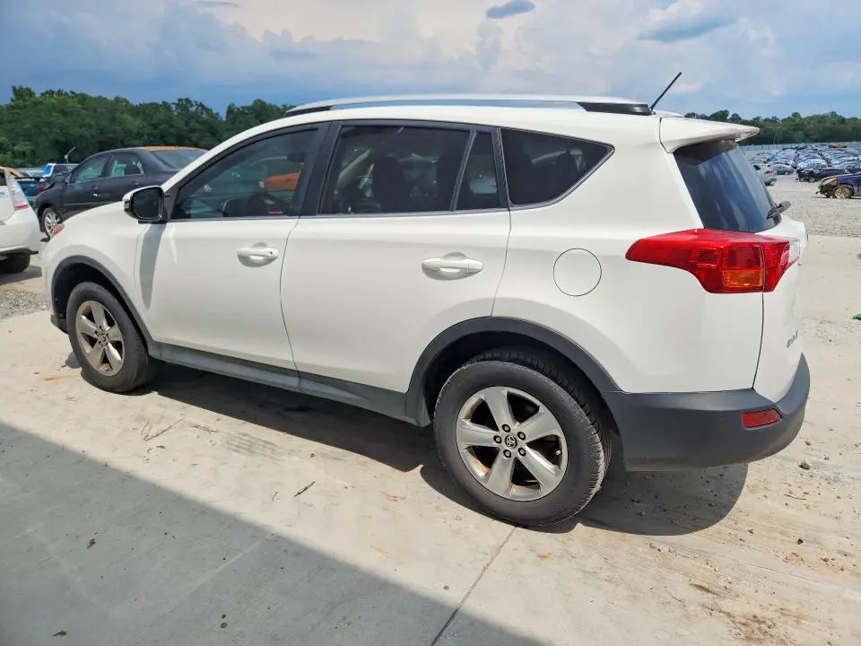 2015 TOYOTA RAV4 XLE  