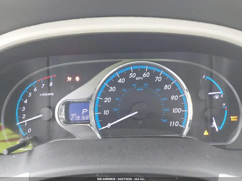 2013 TOYOTA SIENNA XLE V6 8 PASSENGER
