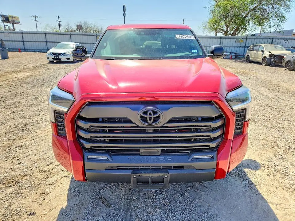 2026 TOYOTA TUNDRA SR5  