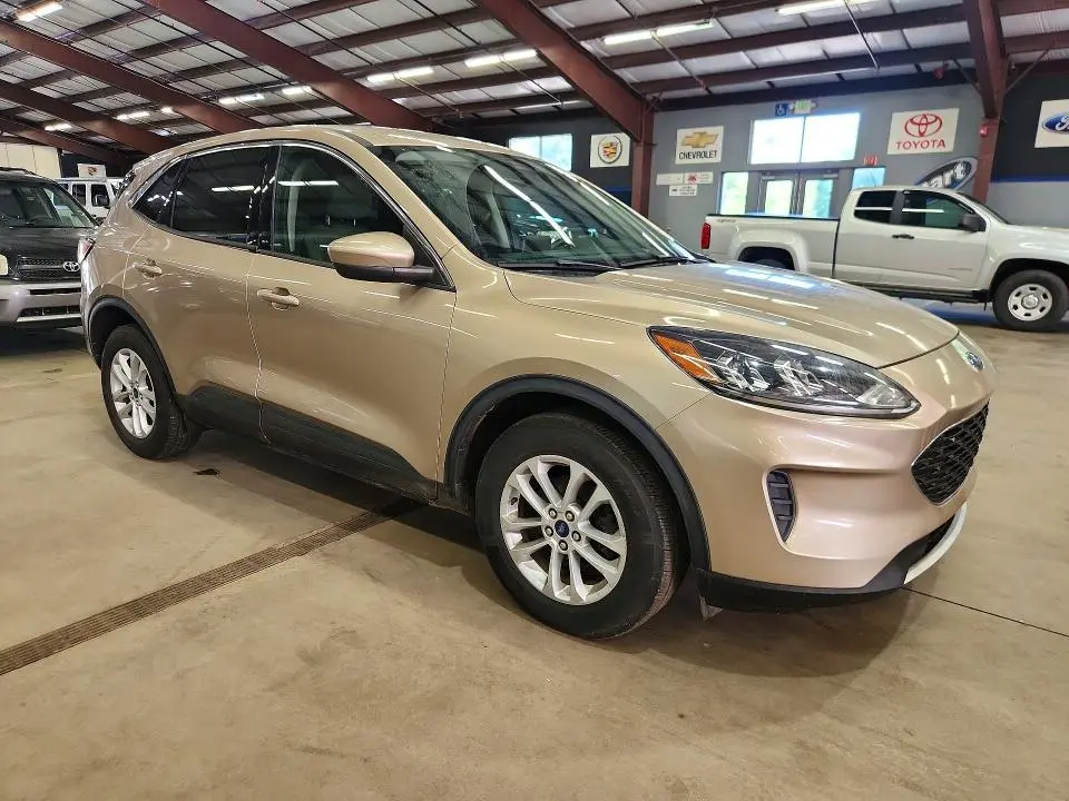 2020 FORD ESCAPE SE  