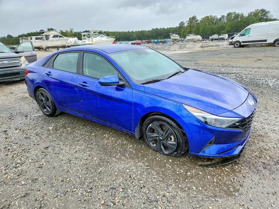 2022 HYUNDAI ELANTRA SEL  