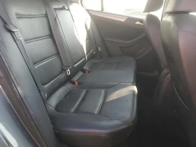 2014 VOLKSWAGEN JETTA SE  