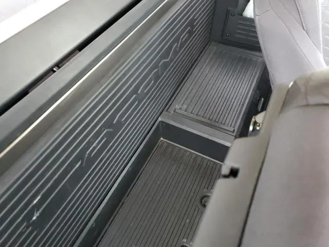 2024 TOYOTA TACOMA XTRACAB  