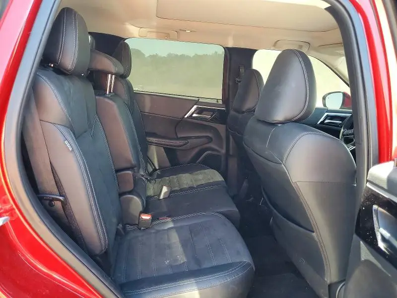2022 MITSUBISHI OUTLANDER SE  