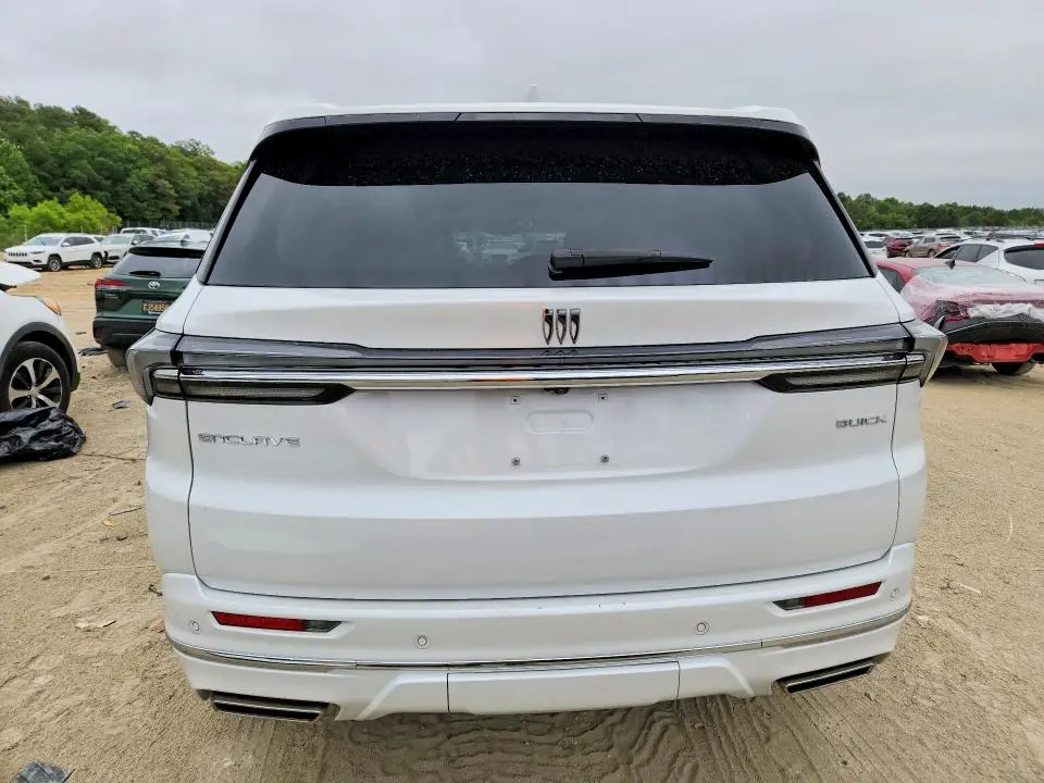 2025 BUICK ENCLAVE AVENIR  