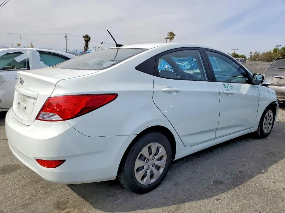 2015 HYUNDAI ACCENT GLS  