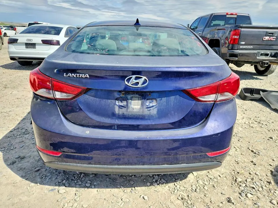 2014 HYUNDAI ELANTRA SE  