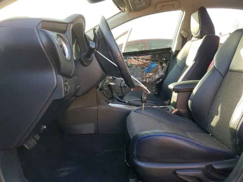 2018 TOYOTA COROLLA SE  