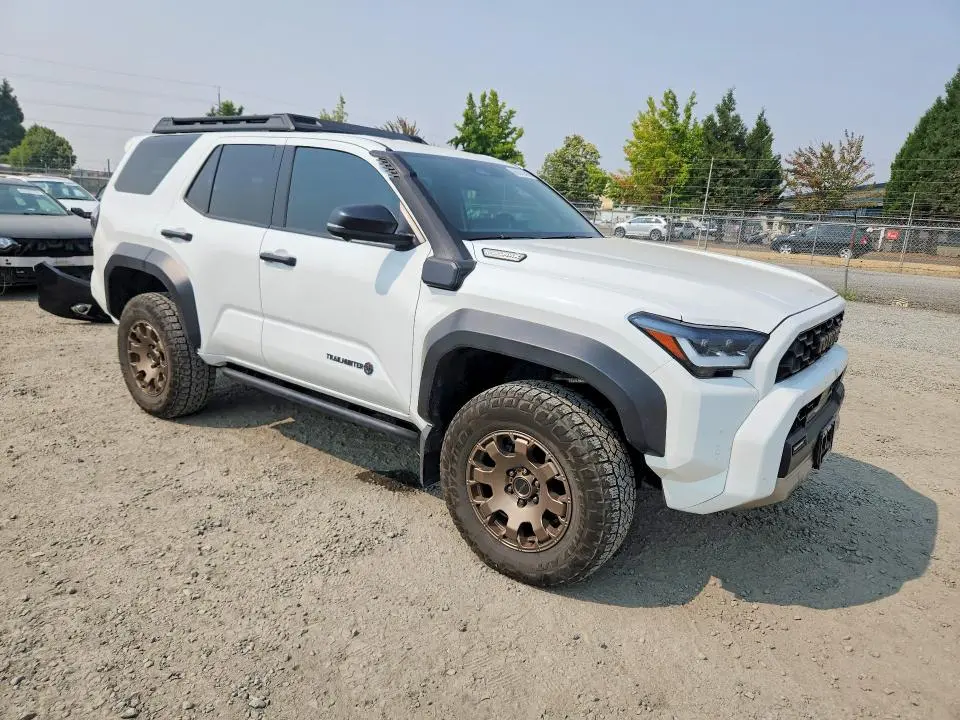 2025 TOYOTA 4RUNNER TRAILHUNTER HV  
