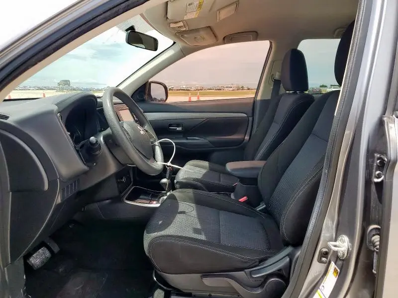 2018 MITSUBISHI OUTLANDER ES  