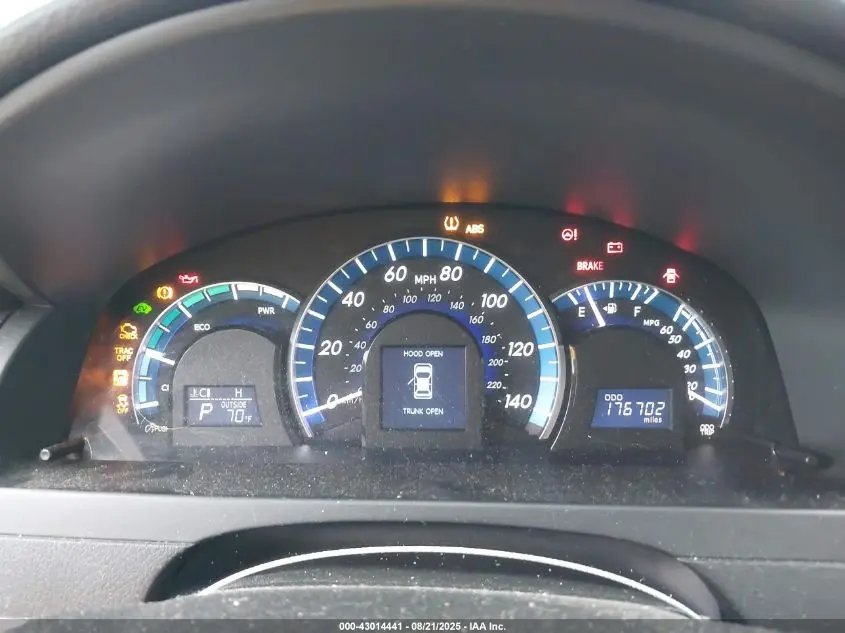 2012 TOYOTA CAMRY HYBRID XLE
