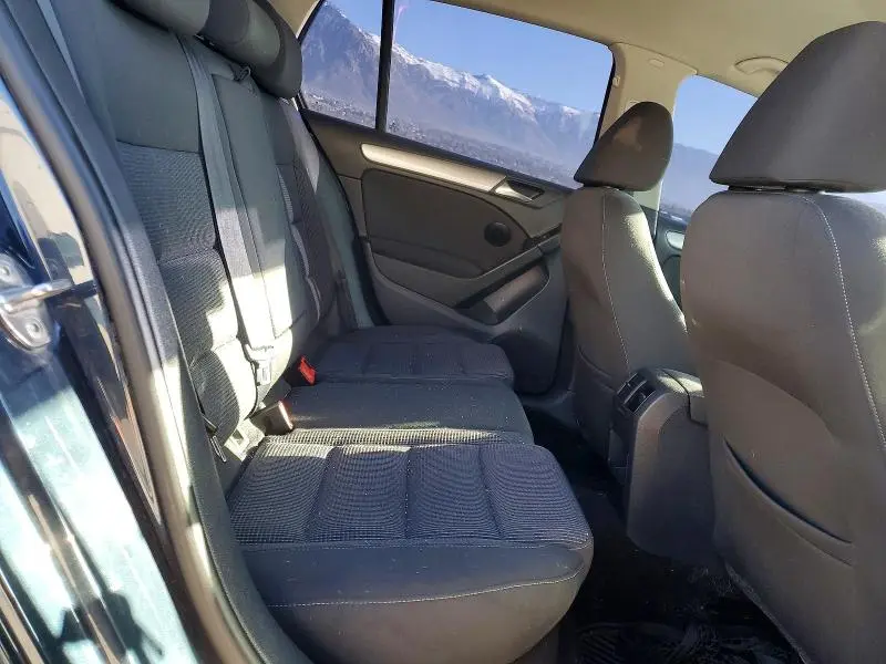 2013 VOLKSWAGEN GOLF   