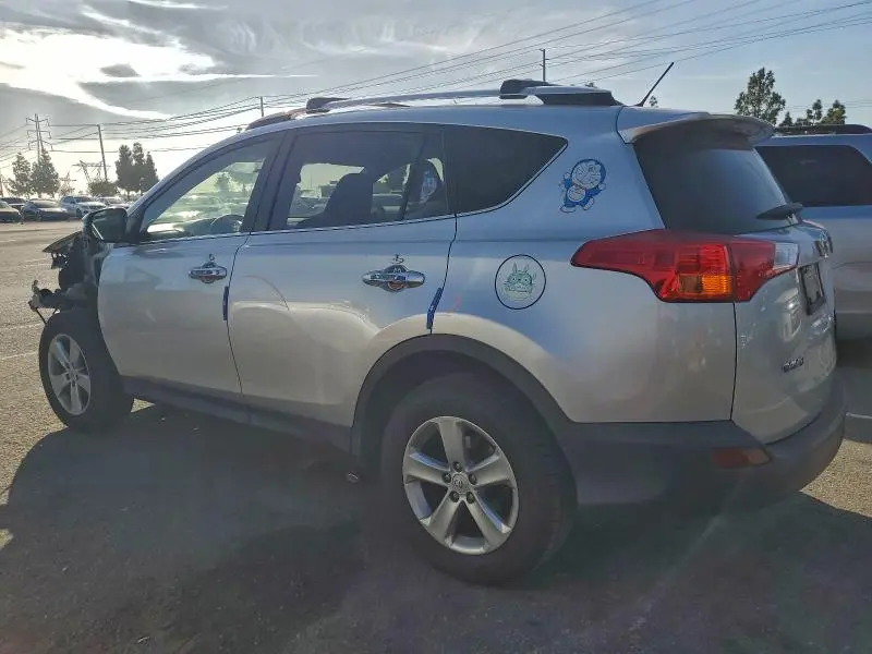 2014 TOYOTA RAV4 XLE  