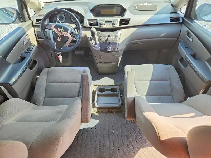 2011 HONDA ODYSSEY LX  