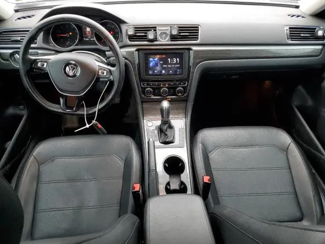 2017 VOLKSWAGEN PASSAT SE