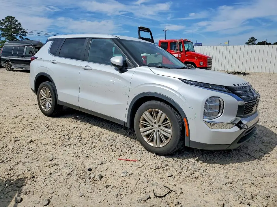 2023 MITSUBISHI OUTLANDER ES  