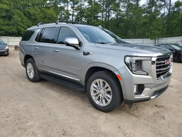 2024 GMC YUKON SLT  