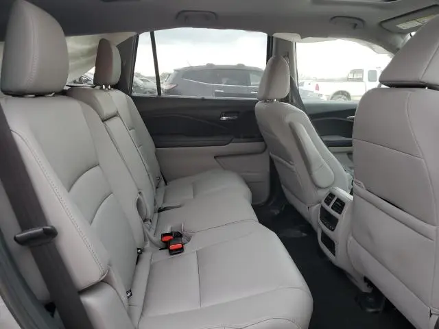 2022 HONDA PILOT SE  