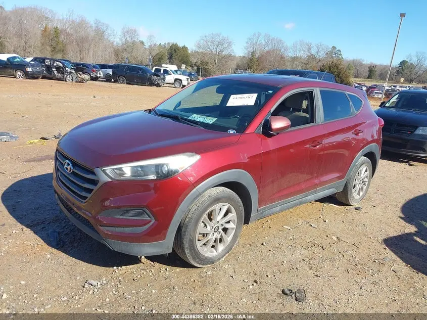 2016 HYUNDAI TUCSON SE